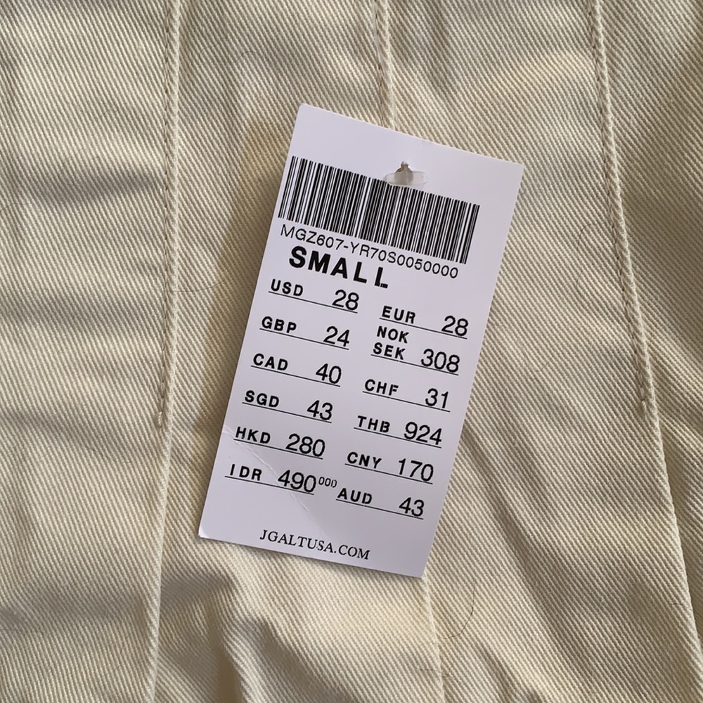 small brandy melville skirt - Picture 2 of 2